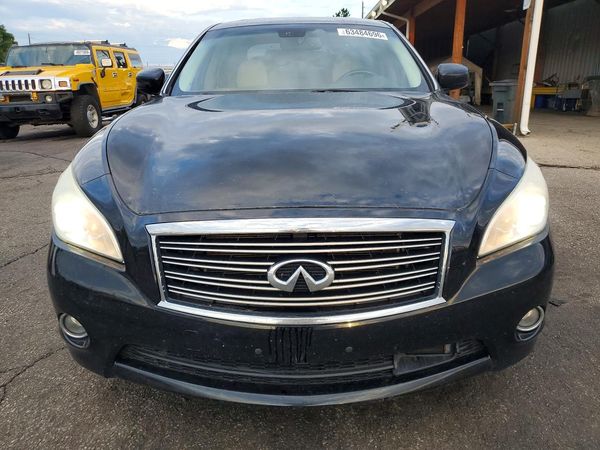 2012 INFINITI M56