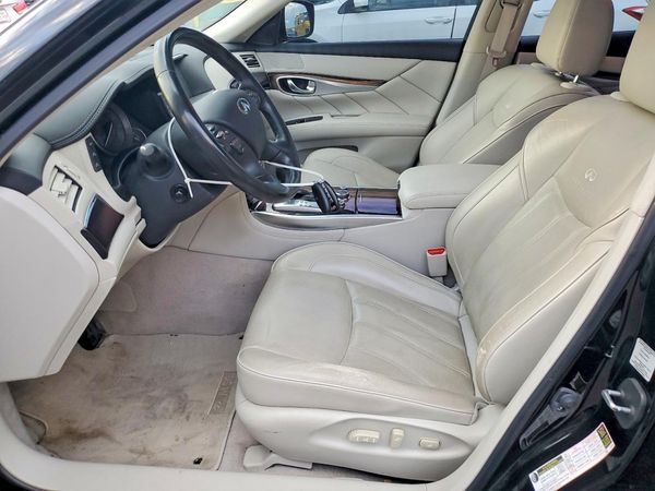2012 INFINITI M56