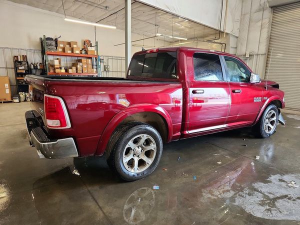 2017 RAM 1500 LARAMIE CREW CAB 4X4