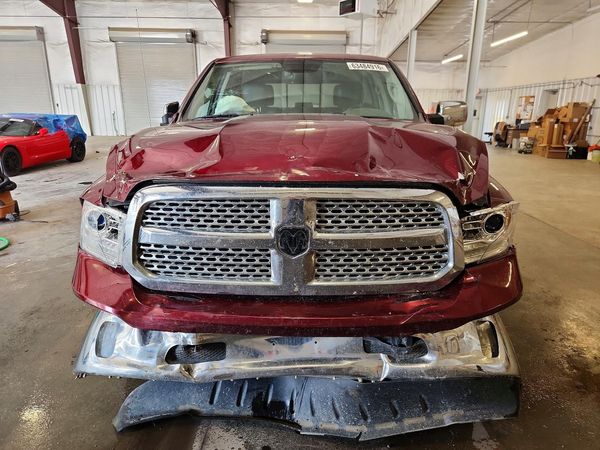 2017 RAM 1500 LARAMIE CREW CAB 4X4