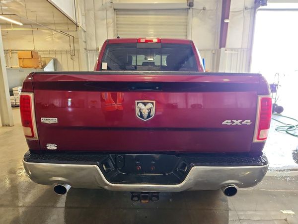 2017 RAM 1500 LARAMIE CREW CAB 4X4
