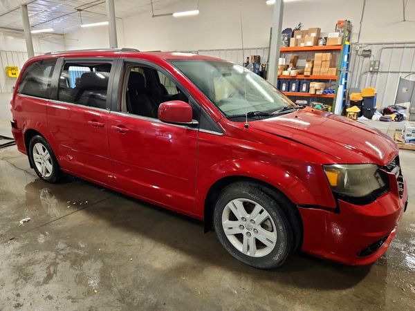 2012 DODGE CARAVAN Crew — Passenger 3/4