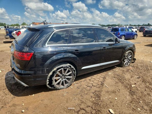 2017 AUDI Q7