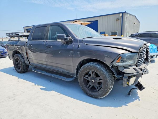 2015 RAM 1500 SPORT CREW CAB 4X2