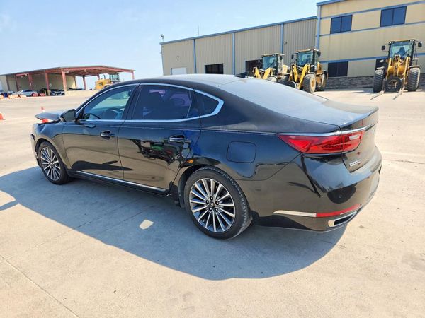 2017 KIA CADENZA