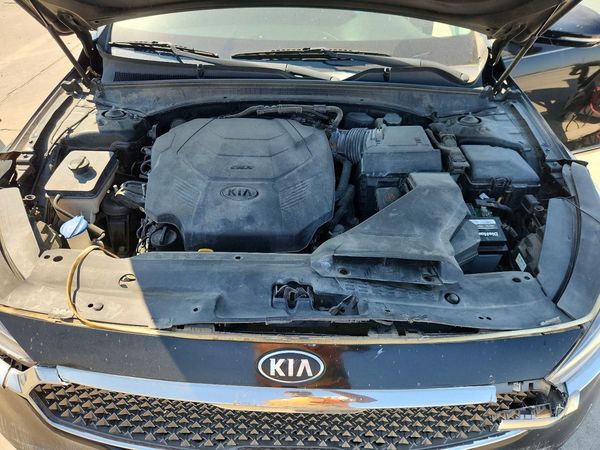 2017 KIA CADENZA