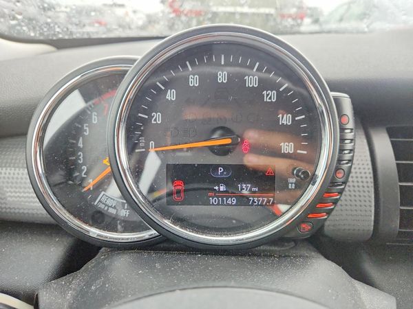 2015 MINI COOPER