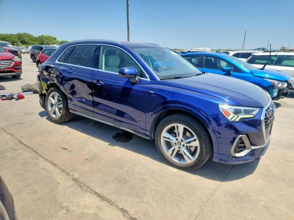 2021 AUDI Q3