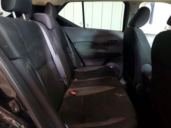 2020 NISSAN KICKS