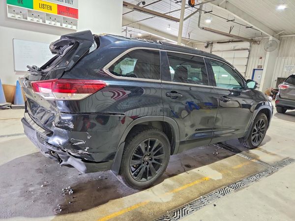 2019 TOYOTA HIGHLANDER SE/XLE