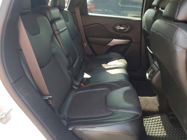 2018 JEEP CHEROKEE LATITUDE PLUS 4X4