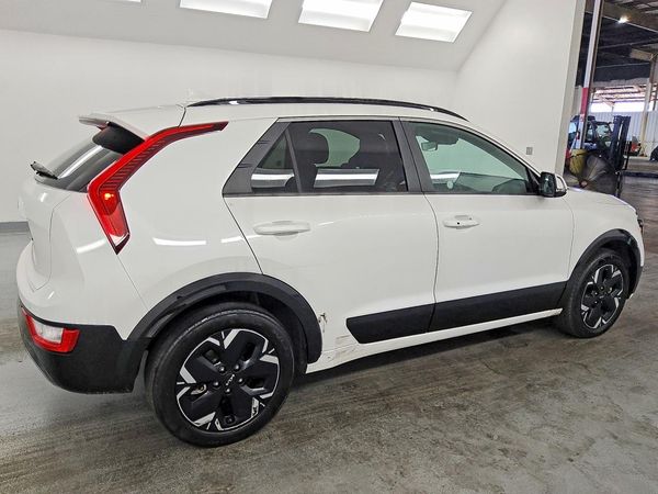 2024 KIA NIRO Wind