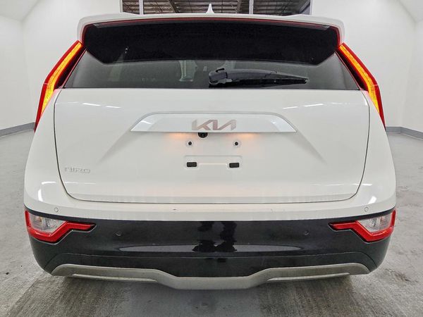 2024 KIA NIRO Wind