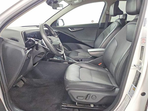 2024 KIA NIRO Wind