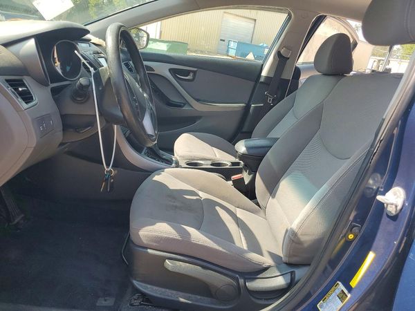 2015 HYUNDAI ELANTRA GLS(Middle)