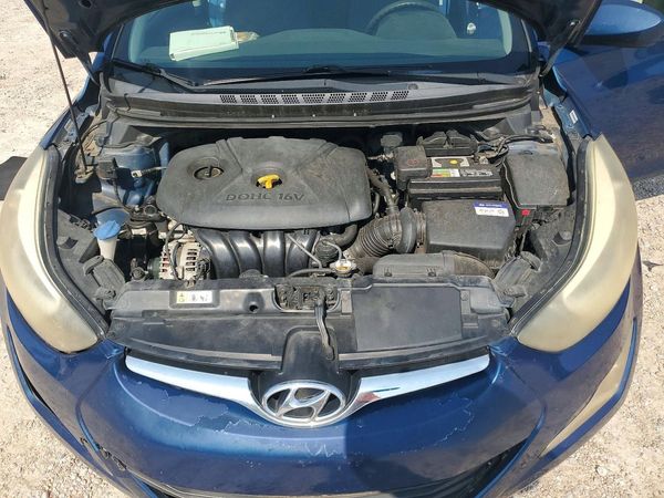 2015 HYUNDAI ELANTRA GLS(Middle)