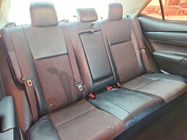 2017 TOYOTA COROLLA