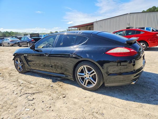 2013 PORSCHE PANAMERA