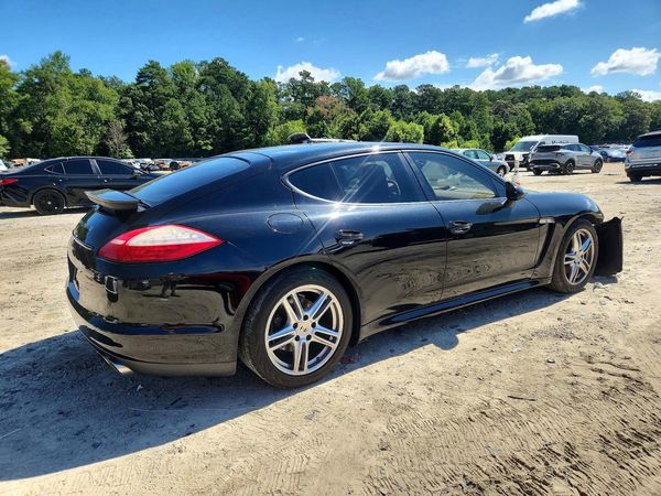2013 PORSCHE PANAMERA