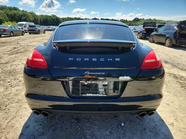 2013 PORSCHE PANAMERA
