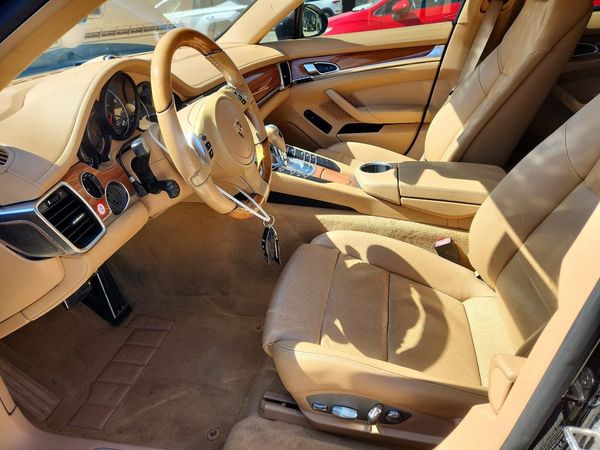 2013 PORSCHE PANAMERA