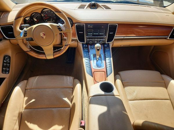 2013 PORSCHE PANAMERA