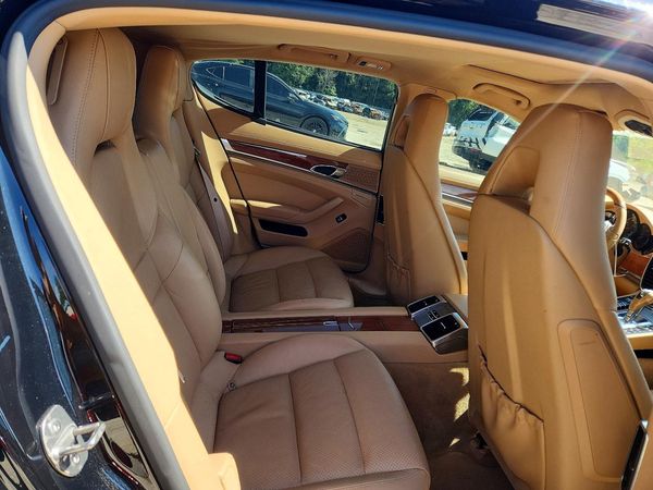 2013 PORSCHE PANAMERA