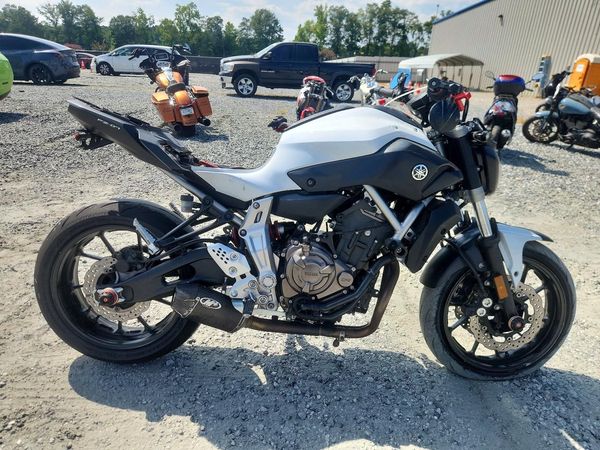 2015 YAMAHA FZ07