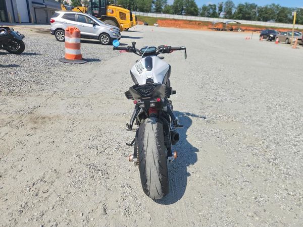 2015 YAMAHA FZ07