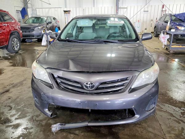 2013 TOYOTA COROLLA