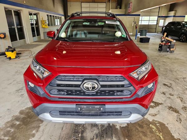 2019 TOYOTA RAV4