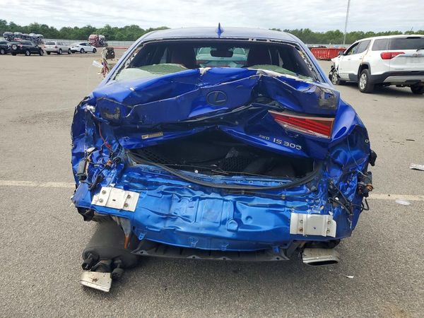 2018 LEXUS IS 300