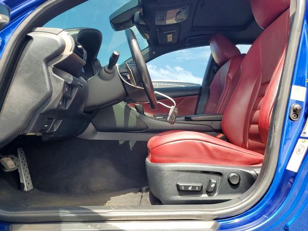 2018 LEXUS IS 300