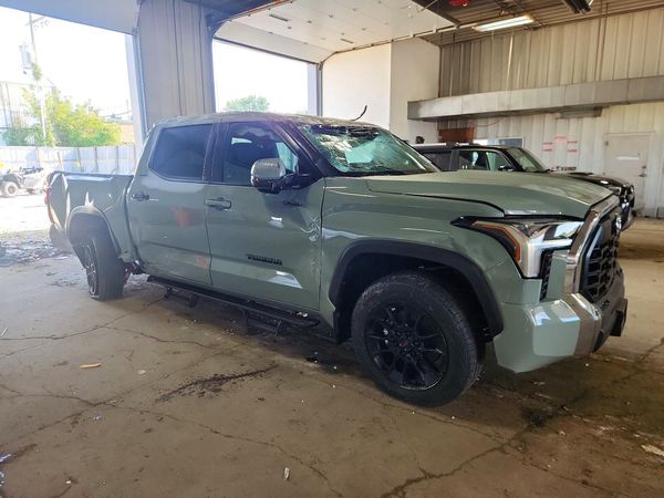 2025 TOYOTA TUNDRA SR5