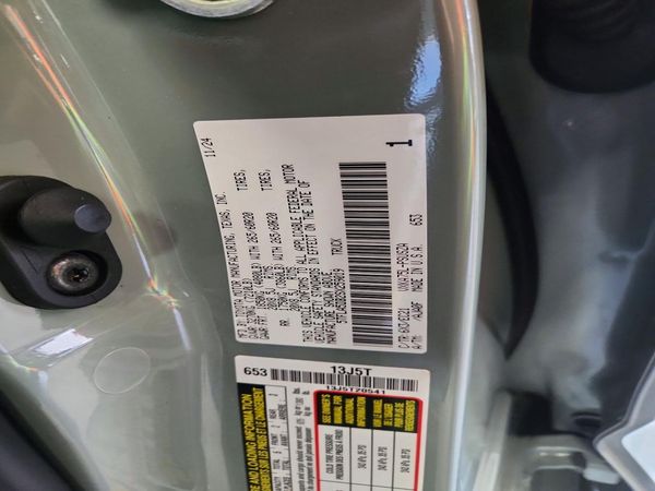 2025 TOYOTA TUNDRA SR5