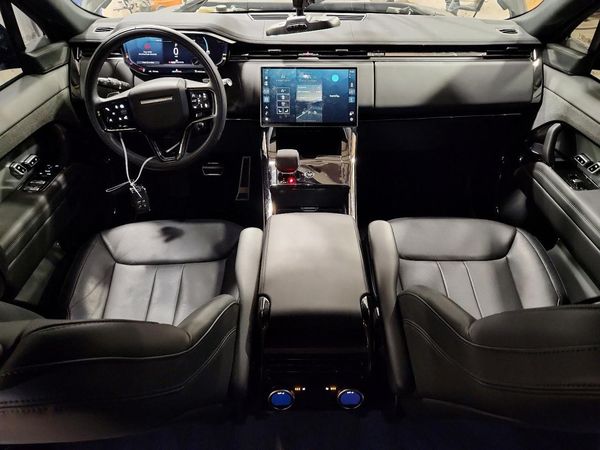 2025 LAND ROVER RANGE ROVER SPORT P400 Dynamic SE