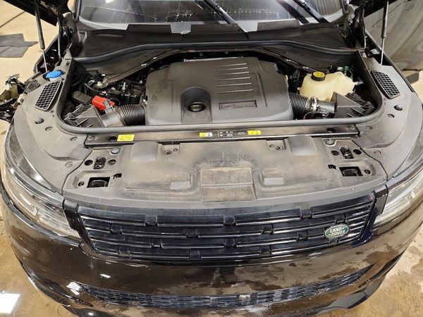 2025 LAND ROVER RANGE ROVER SPORT P400 Dynamic SE