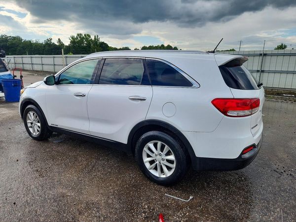 2016 KIA SORENTO L / LX