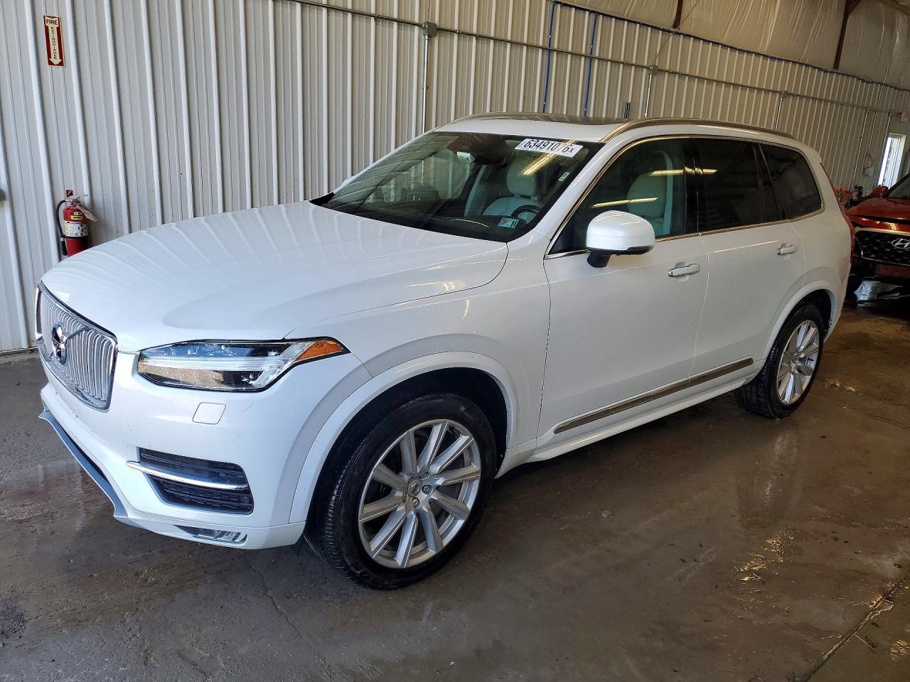2016 VOLVO XC90