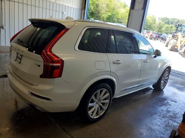 2016 VOLVO XC90