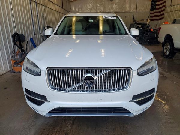 2016 VOLVO XC90