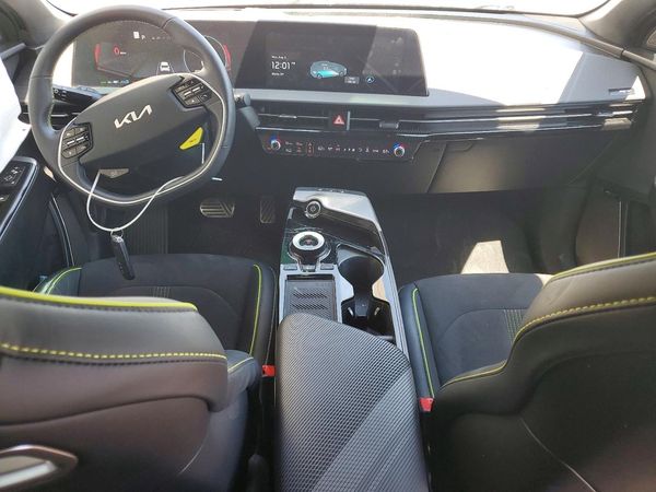 2023 KIA EV6