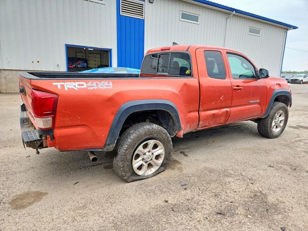 2016 TOYOTA TACOMA