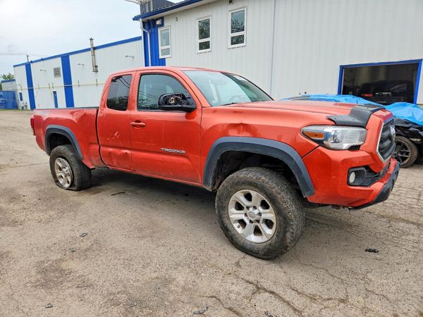 2016 TOYOTA TACOMA