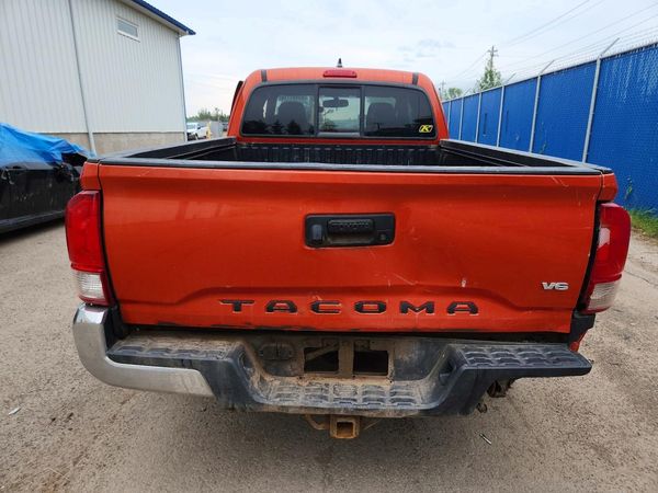 2016 TOYOTA TACOMA
