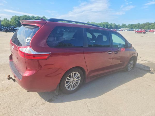 2018 TOYOTA SIENNA