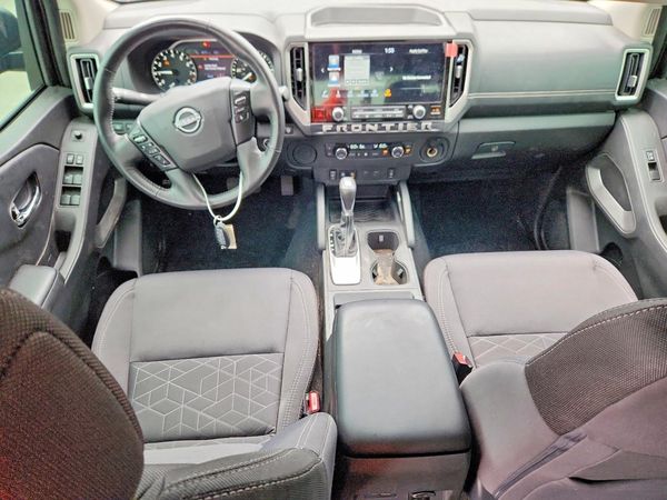 2025 NISSAN FRONTIER