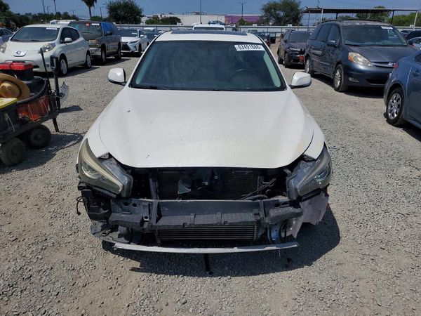 2017 INFINITI Q50