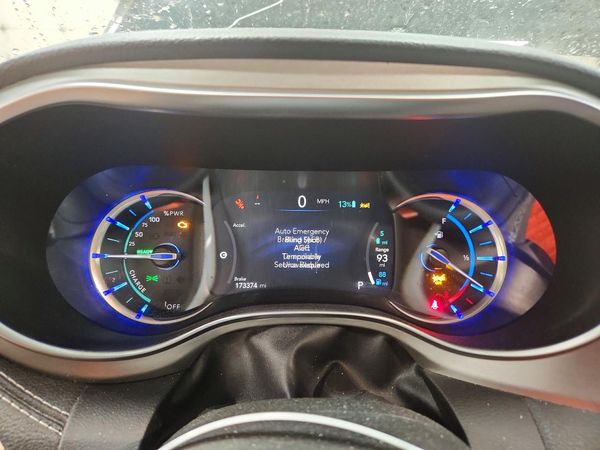 2021 CHRYSLER PACIFICA