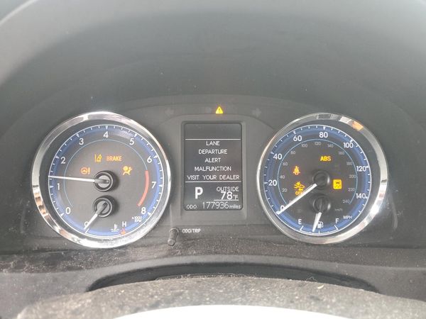 2017 TOYOTA COROLLA
